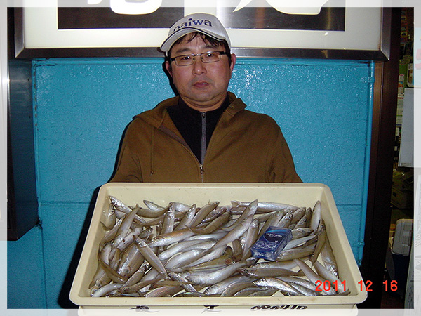 2011年12月6日　森川様が中田島海岸にて釣り上げた、キス107匹（20～15cmのキスが72匹）。