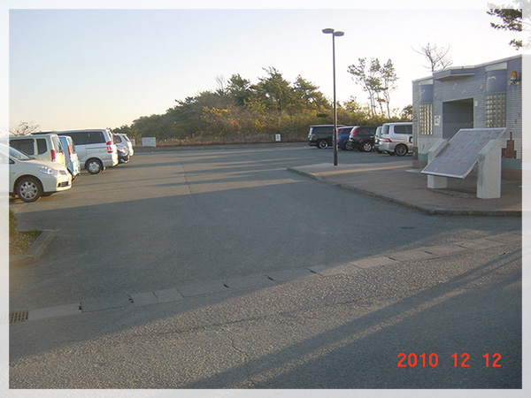 トイレが常設されました駐車場があります。（約25台は駐車可能です。）
