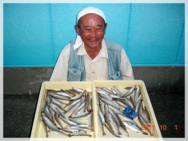 2011年10月1日　伊藤様が堀切海岸にて釣り上げた、キス90匹（21cm～14cm）・石持1匹。