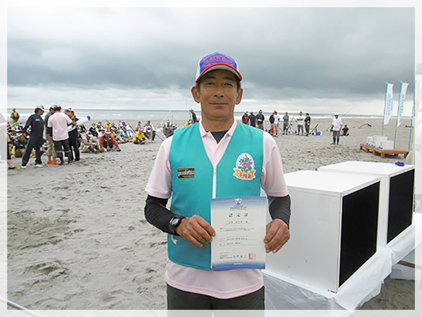 9月26日（土）に開催されたシマノJC福田海岸・入賞・多鱚会水野会員。