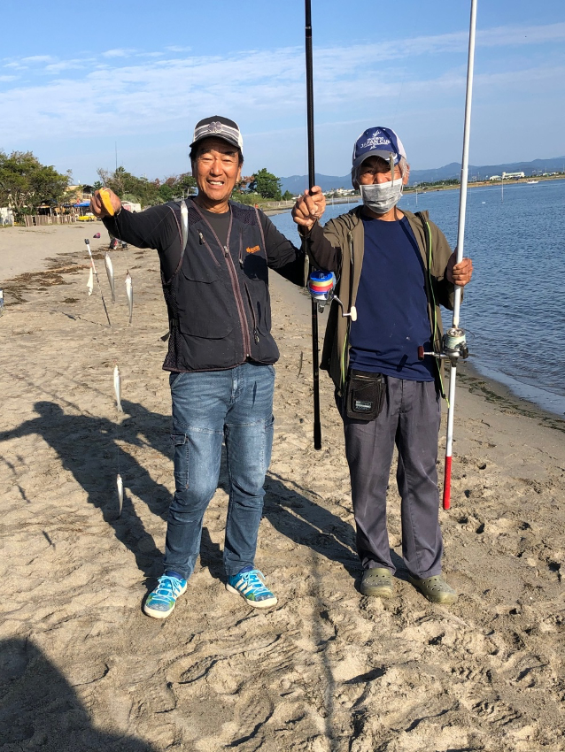 笑顔のお二人さん、実は「浜名湖の鱚釣り・・好きじゃないのけェ・・？」（2020年10月7日・水曜日）