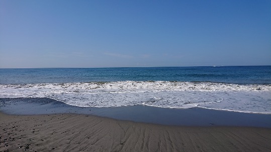 静かな倉松海岸（2022年6月2日）