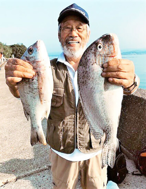 コロダイ50センチとキビレ37センチを釣り上げた大阪黒潮サーフ・島岡さん